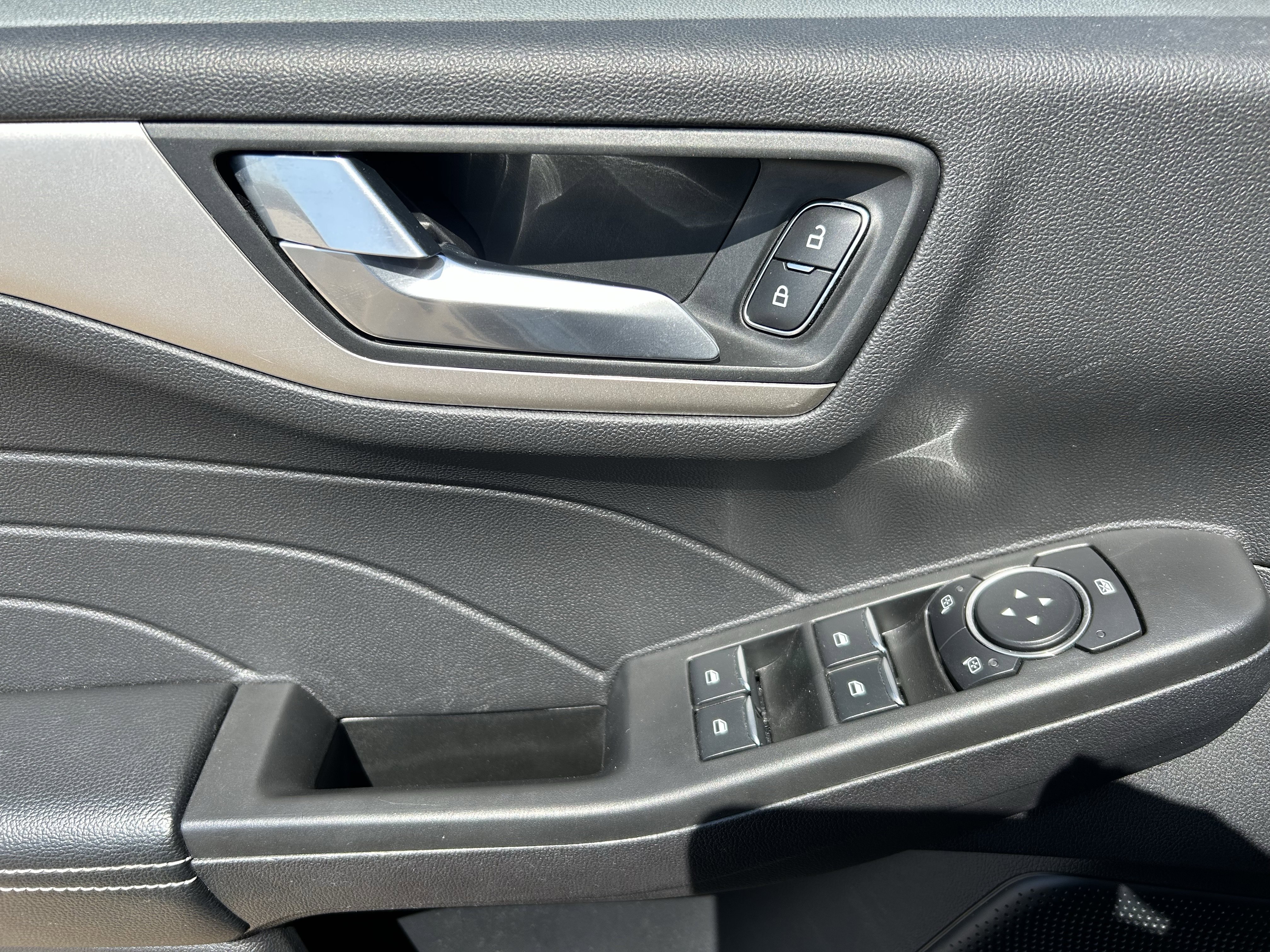 Used 2021 Ford Escape SEL AWD/4WD image 14