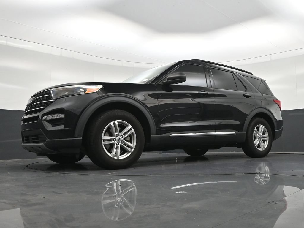 Used 2021 Ford Explorer XLT w/ Equipment Group 202A RWD image 22