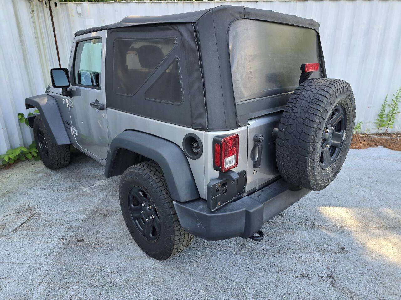 Used 2017 Jeep Wrangler Sport w/ Connectivity Group image 11