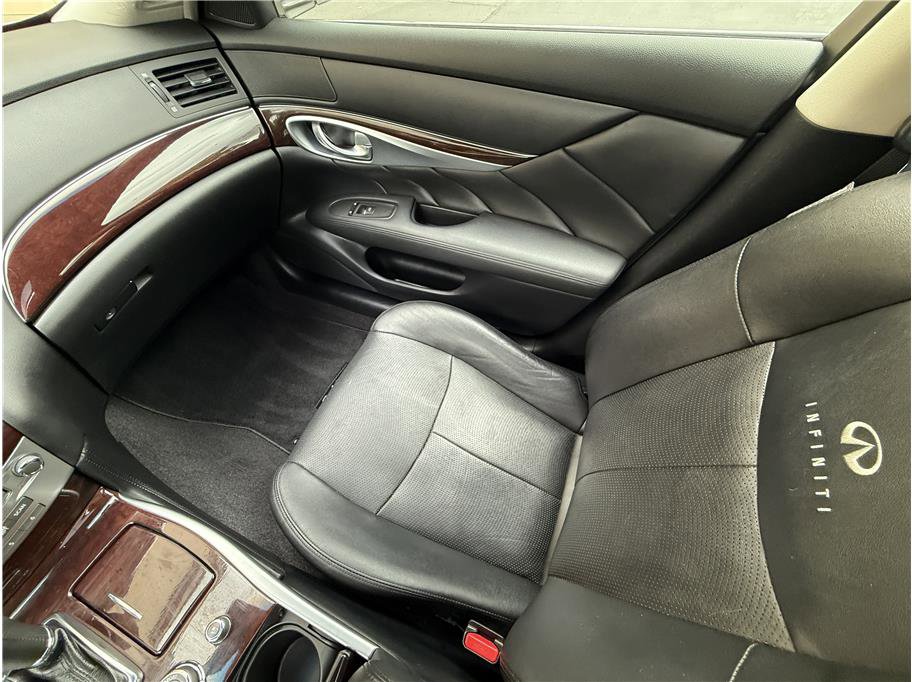 Used 2013 INFINITI M37 w/ Premium Pkg image 12