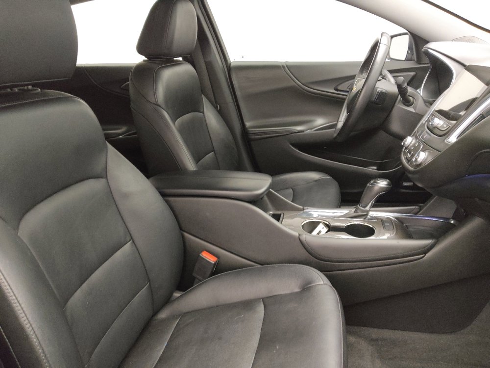 Used 2017 Chevrolet Malibu LT w/ Leather Package image 21
