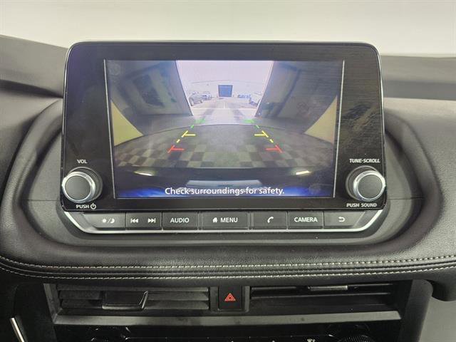 Used 2024 Nissan Rogue S image 32