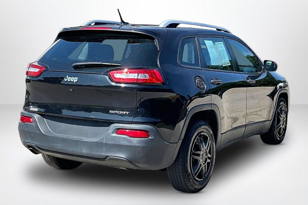 Used 2016 Jeep Cherokee Sport w/ Cold Weather Group FWD image 5