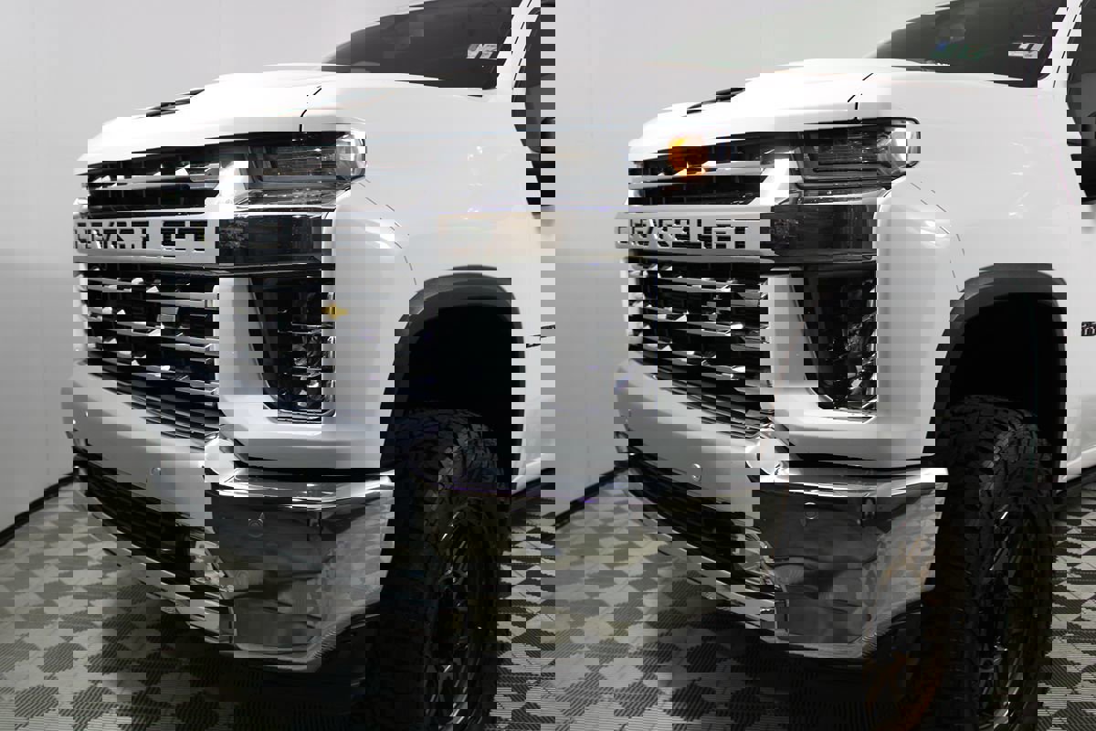 Used 2020 Chevrolet Silverado 2500 LTZ w/ LTZ Plus Package image 41