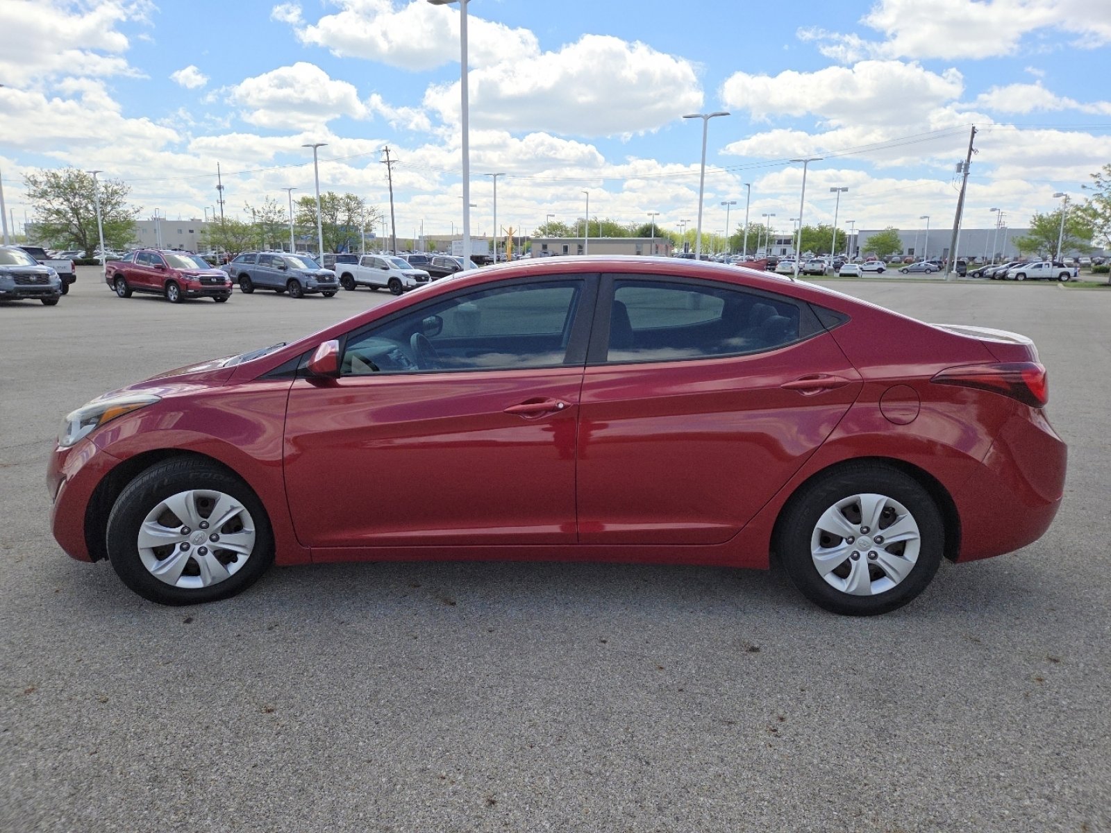 Used 2016 Hyundai Elantra SE image 11