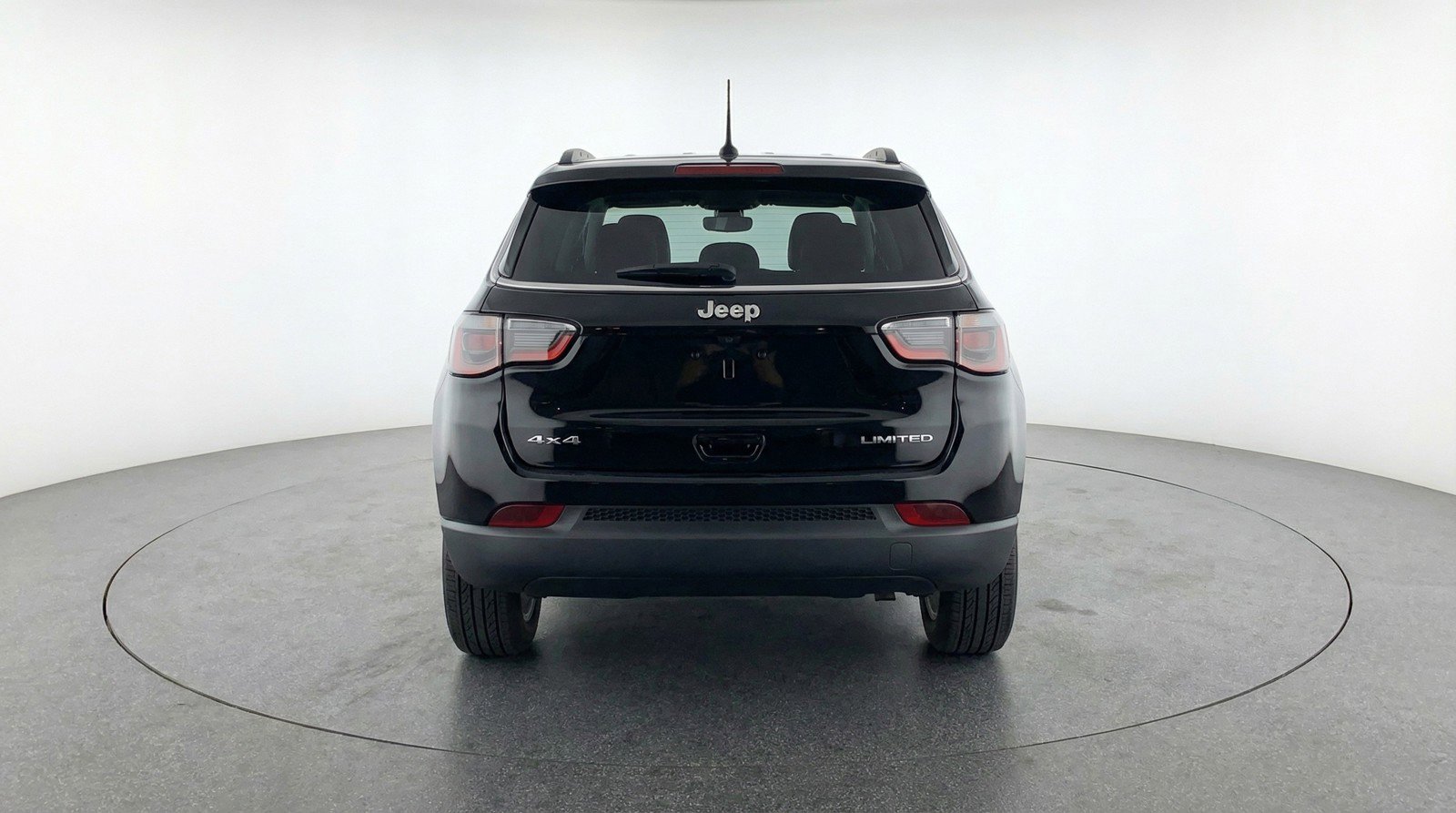 Used 2025 Jeep Compass Latitude image 7