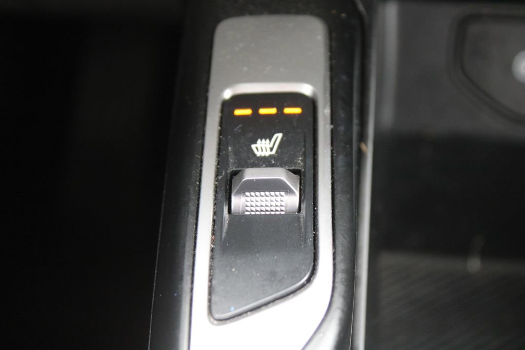 Certified 2025 Kia Sorento S w/ Panoramic Sunroof Package image 39