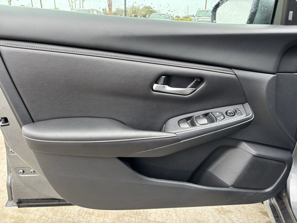 Used 2024 Nissan Sentra SV image 16