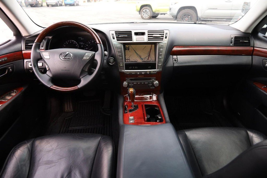Used 2012 Lexus LS 460 w/ Comfort Pkg RWD image 25