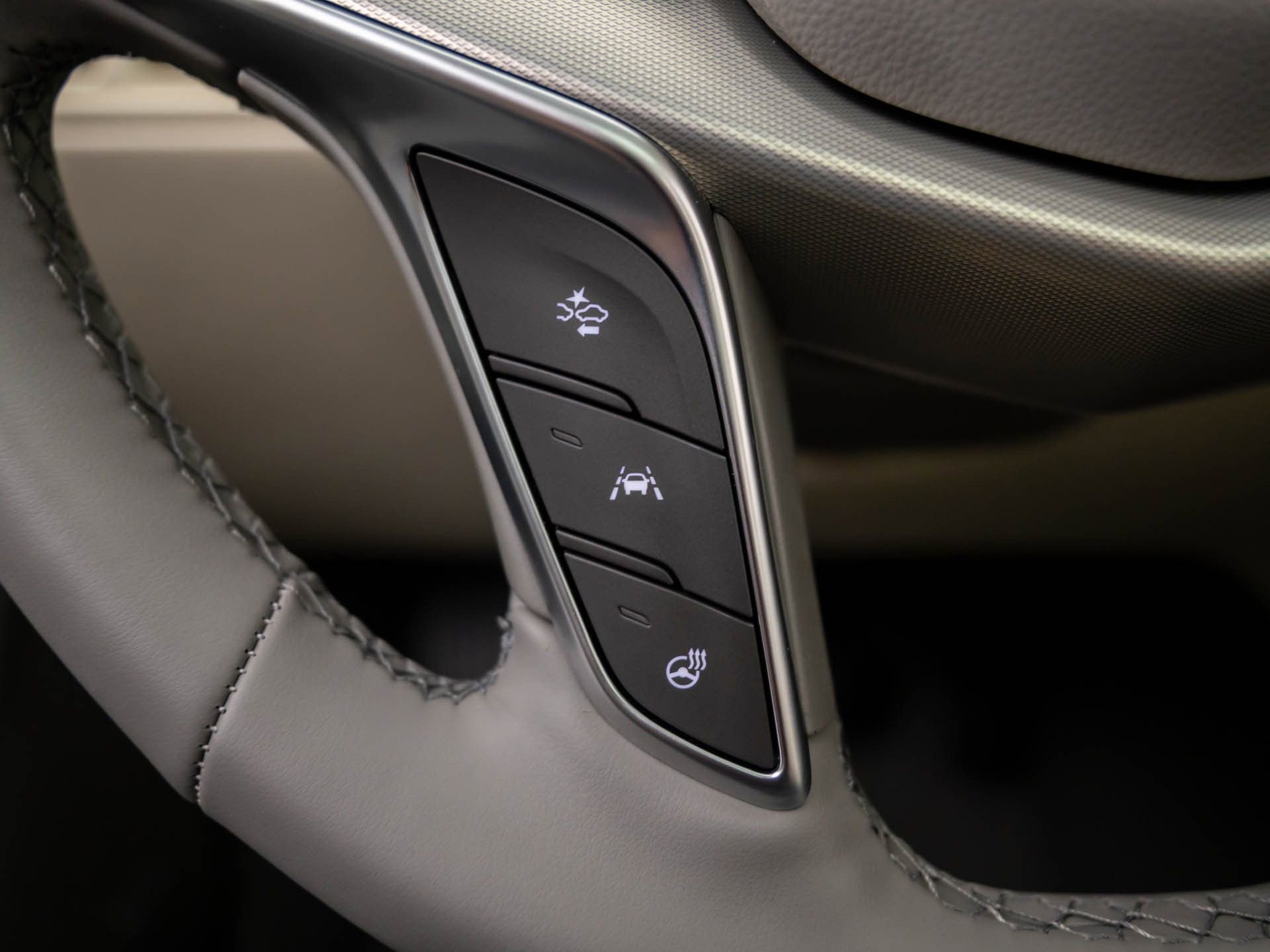 New 2025 Cadillac XT5 Premium Luxury AWD/4WD image 25