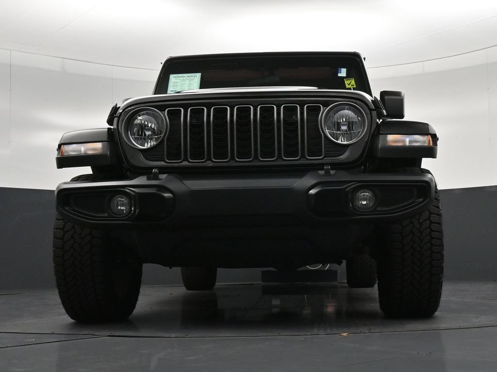 Used 2025 Jeep Gladiator Sport AWD/4WD image 29