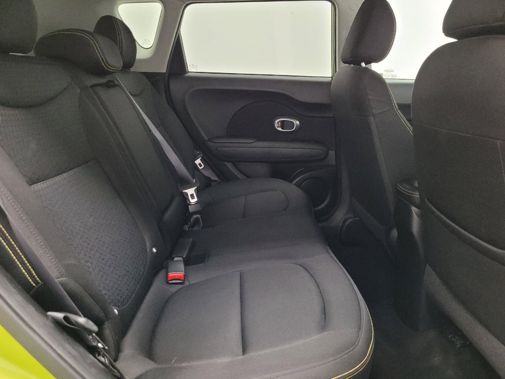 Used 2016 Kia Soul + FWD image 19