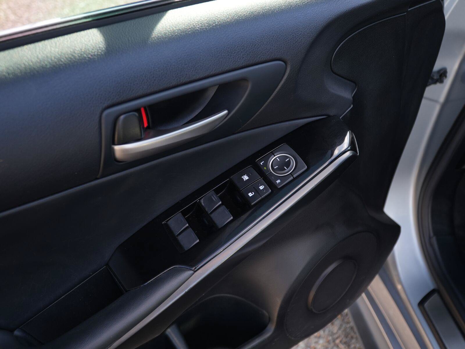 Used 2023 Lexus IS 300 w/ Comfort Package RWD image 6