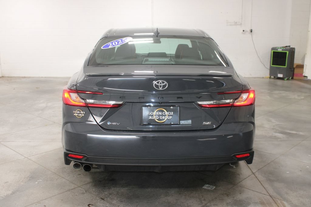 Used 2025 Toyota Camry SE FWD image 8