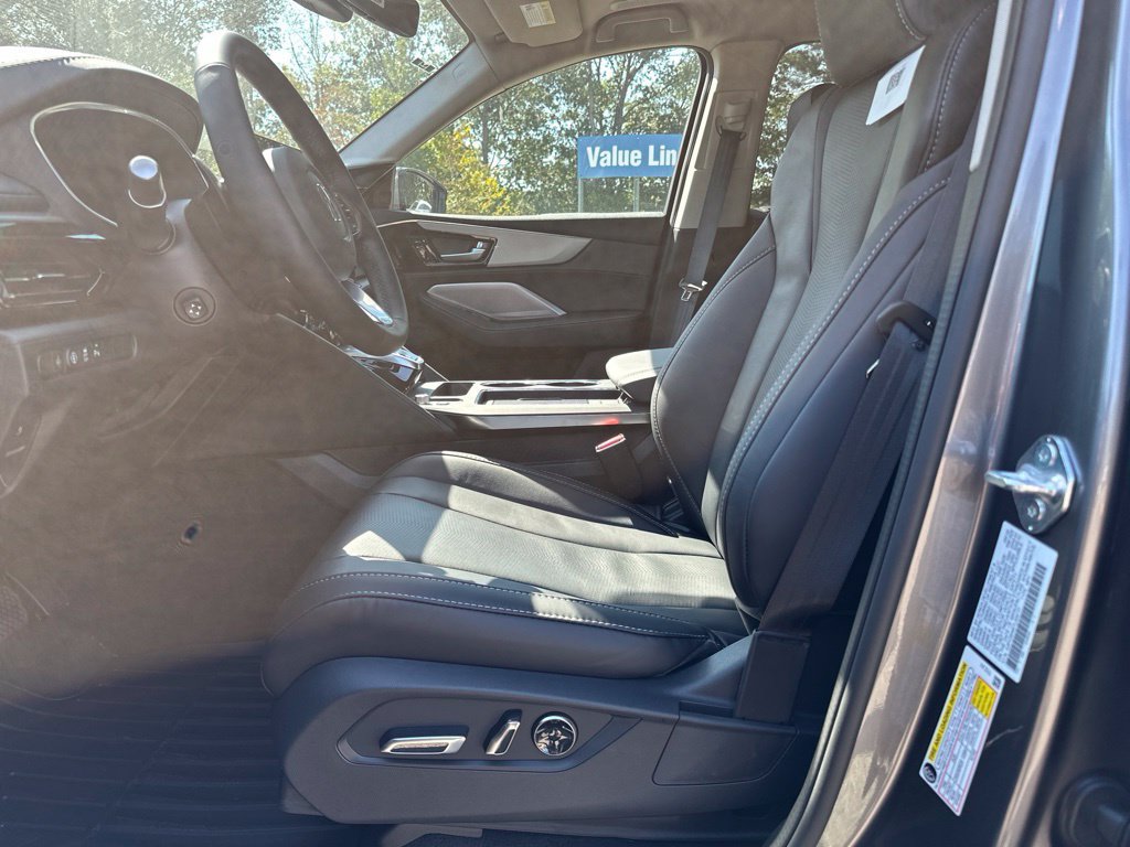 New 2026 Acura MDX w/ Technology Package FWD image 9