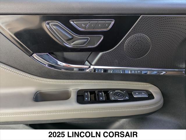 New 2025 Lincoln Corsair FWD w/ Equipment Group 101A image 7