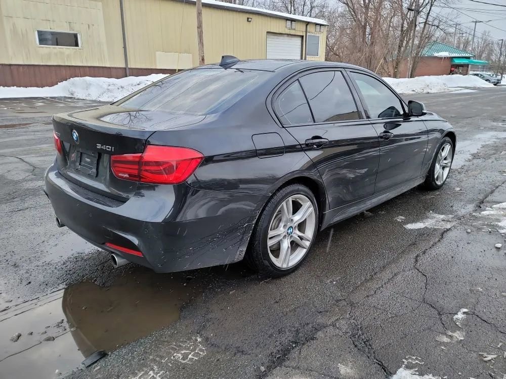 Used 2017 BMW 340i xDrive 340i xDrive Sedan 4D image 5