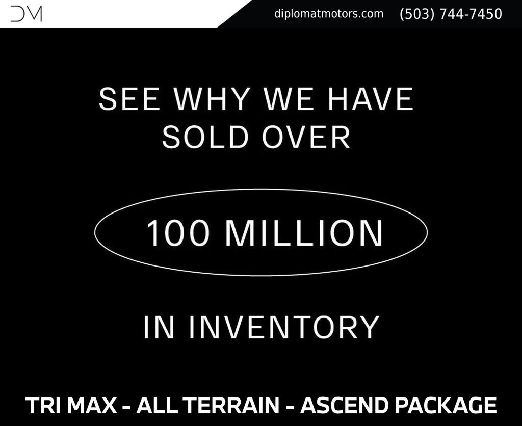 Used 2025 Rivian R1S Premium AWD/4WD image 11