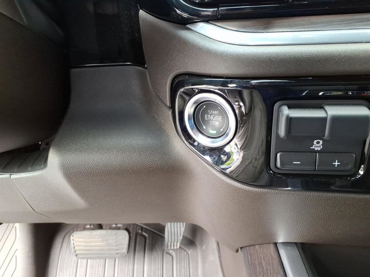 Used 2026 GMC Sierra 1500 SLT w/ SLT Premium Plus Package image 9