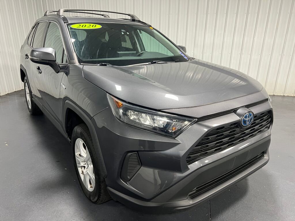 Used 2020 Toyota RAV4 LE image 17