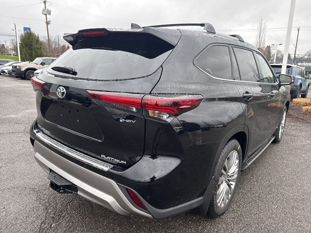 New 2026 Toyota Highlander Platinum image 15
