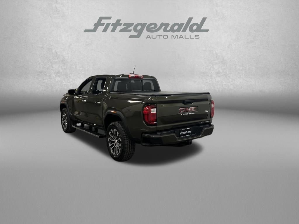 Used 2025 GMC Canyon Denali image 3