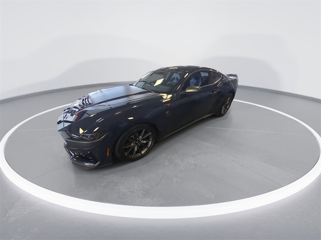 Used 2025 Ford Mustang Dark Horse image 4