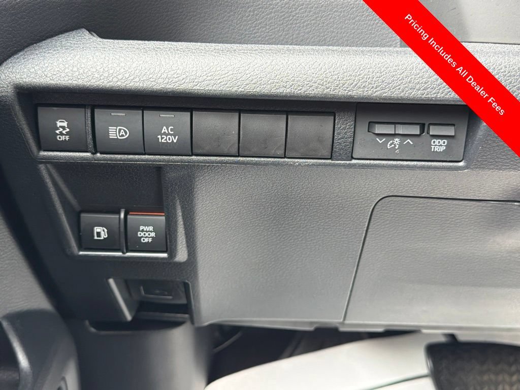 Used 2022 Toyota Sienna XSE w/ XSE Plus Package FWD image 24