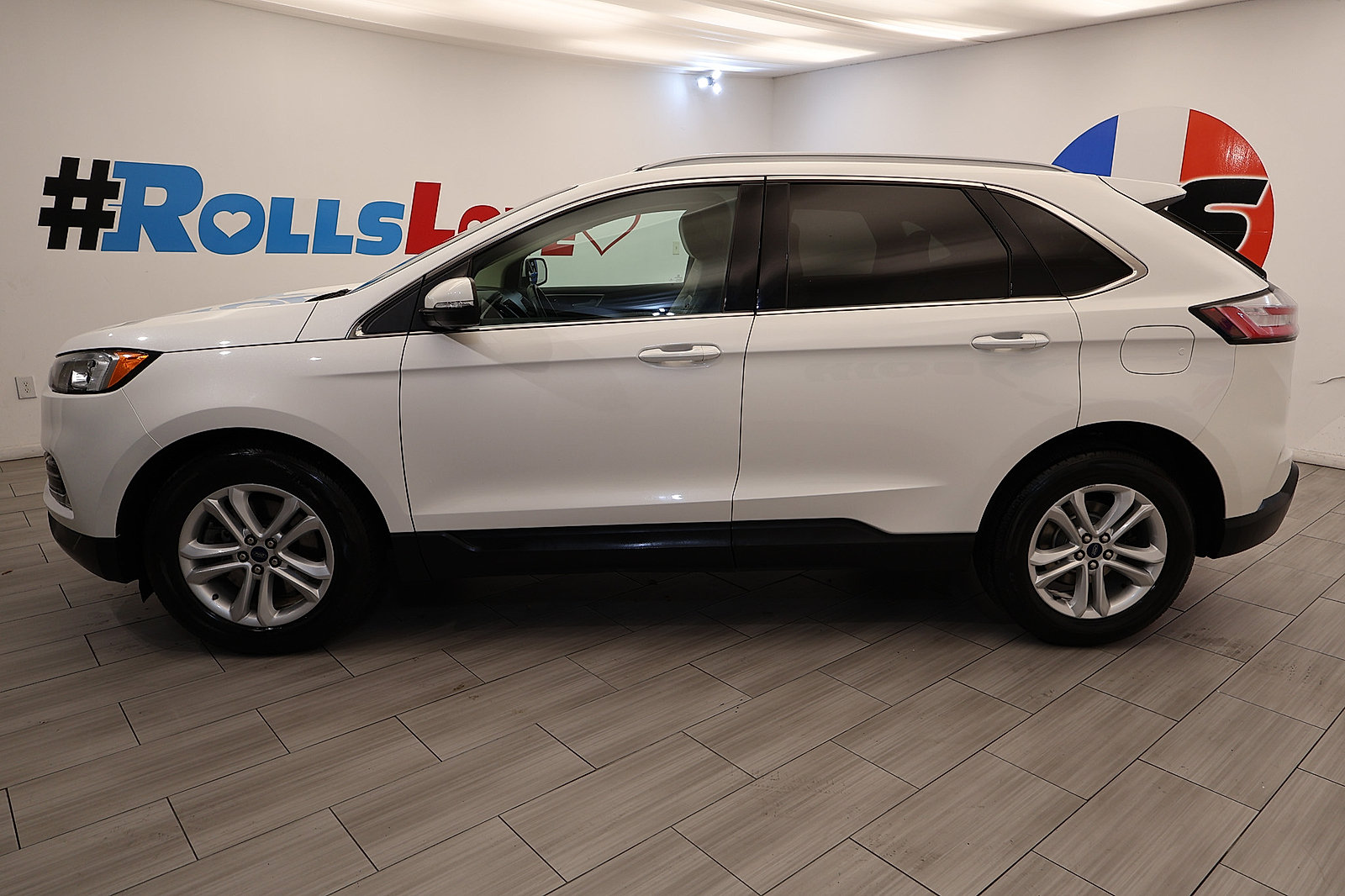 Used 2020 Ford Edge SEL w/ Convenience Package AWD/4WD image 2