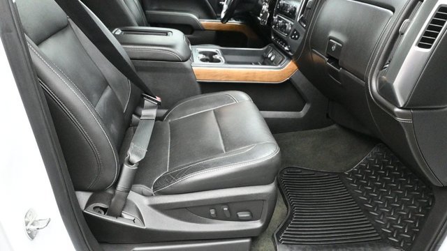 Used 2018 Chevrolet Silverado 1500 LTZ w/ Sport Package AWD/4WD image 11