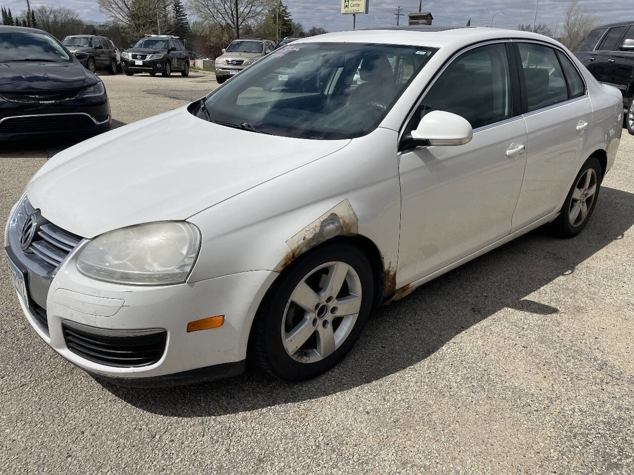 Used 2009 Volkswagen Jetta SEL FWD image 4