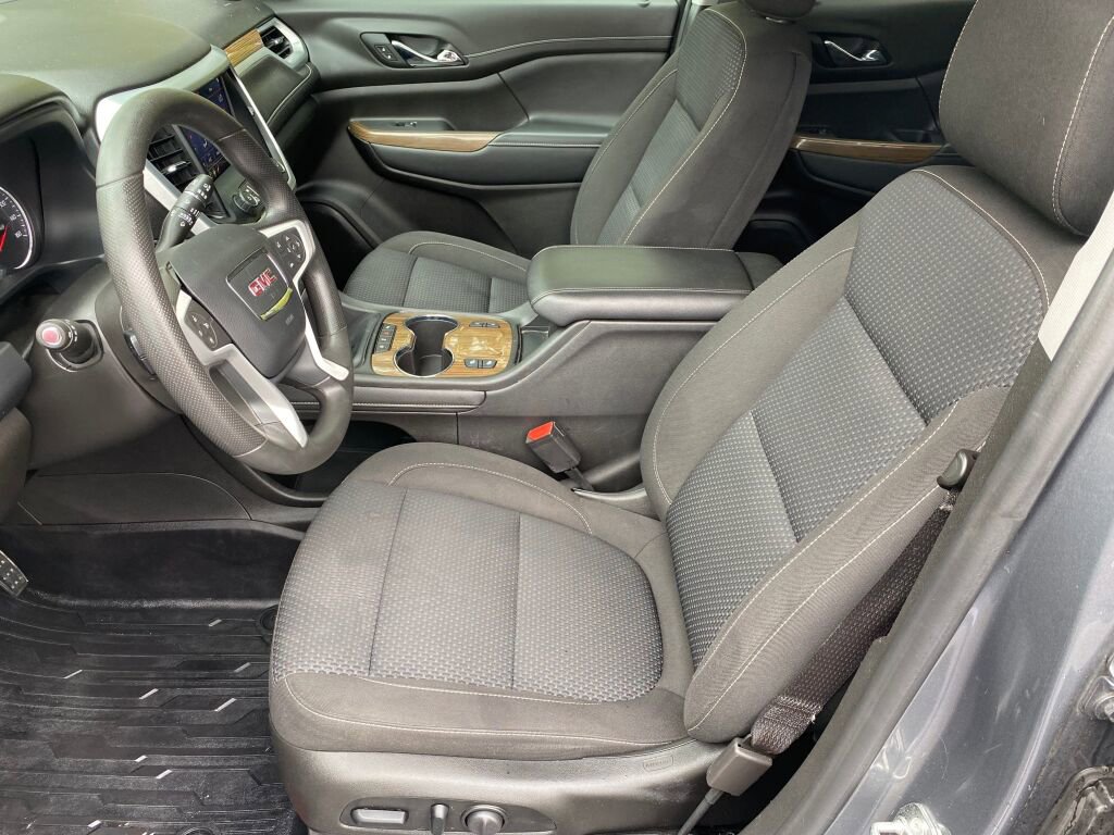 Used 2021 GMC Acadia SLE w/ Driver Convenience Package image 9