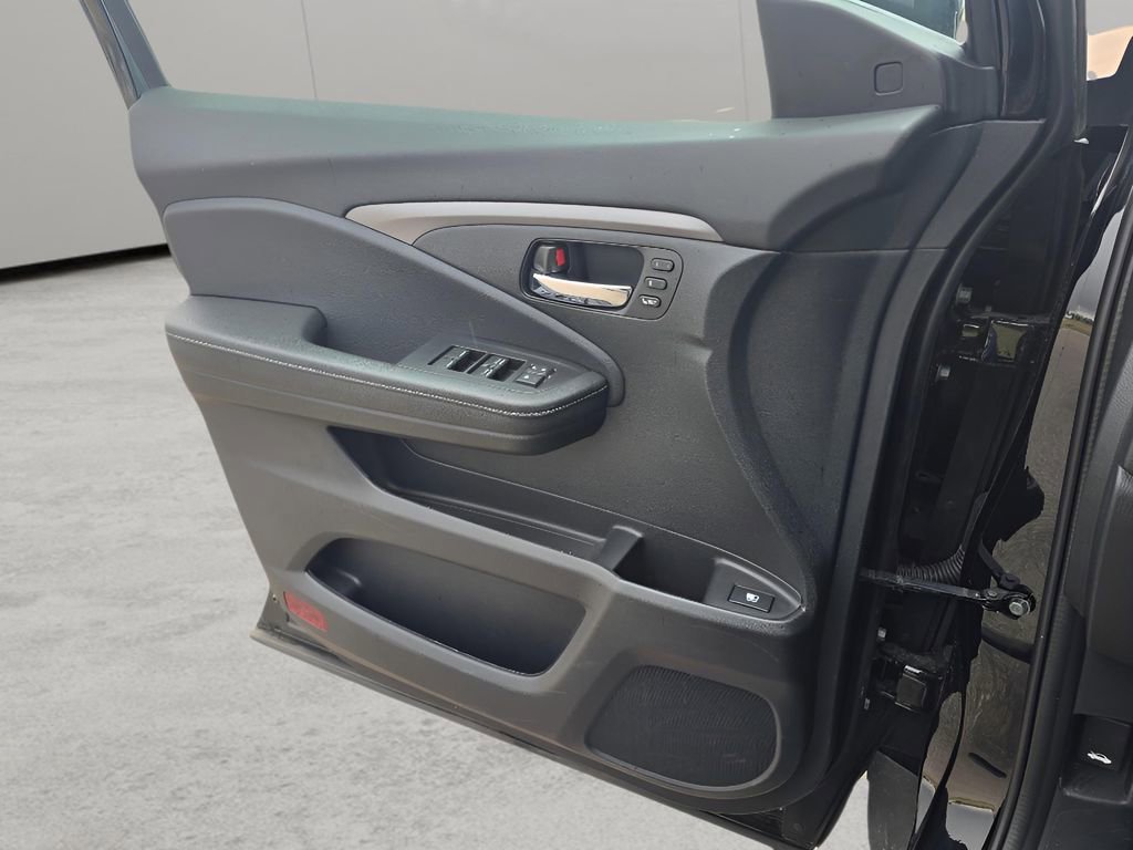 Used 2025 Honda Ridgeline RTL image 22