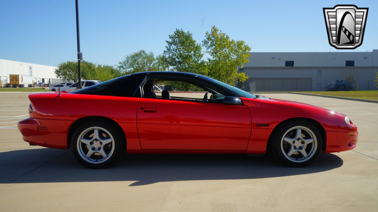Used 1999 Chevrolet Camaro Z28 w/ Performance Pkg image 5
