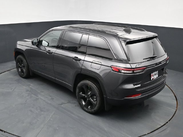 New 2026 Jeep Grand Cherokee Limited w/ Limited Altitude Package AWD/4WD image 49