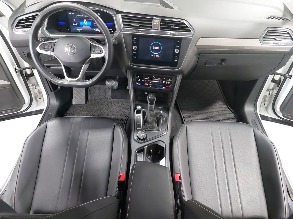 Used 2022 Volkswagen Tiguan SE image 9