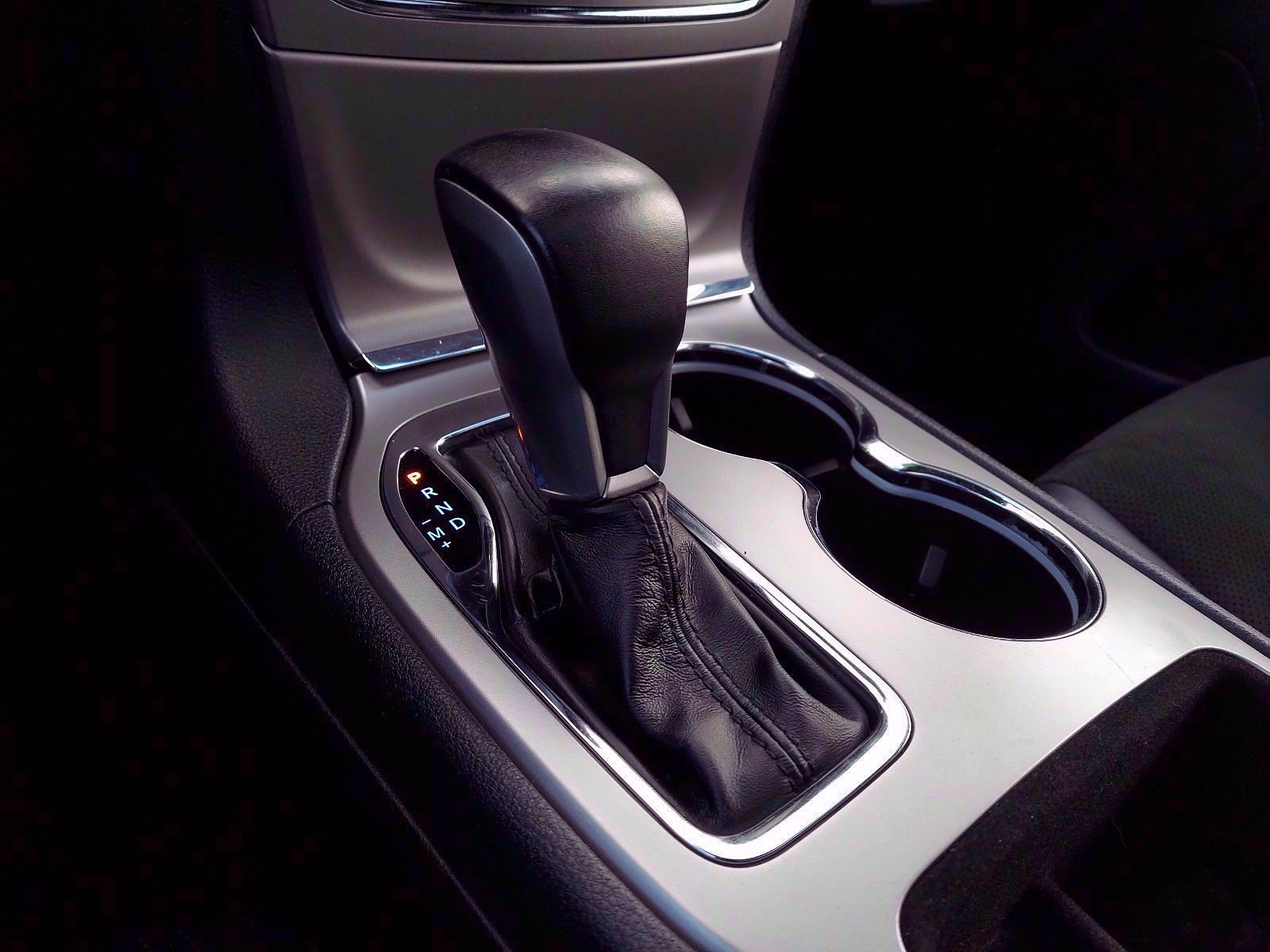 Used 2018 Jeep Grand Cherokee Altitude image 15