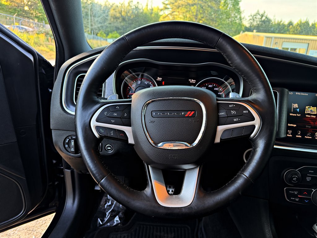 Used 2015 Dodge Charger R/T RWD image 12