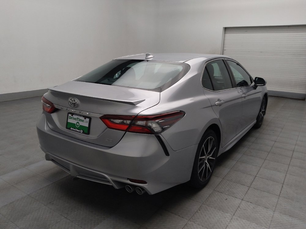 Used 2022 Toyota Camry SE image 9