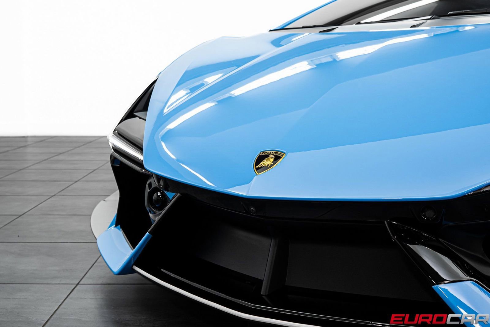 Used 2025 Lamborghini Revuelto image 12