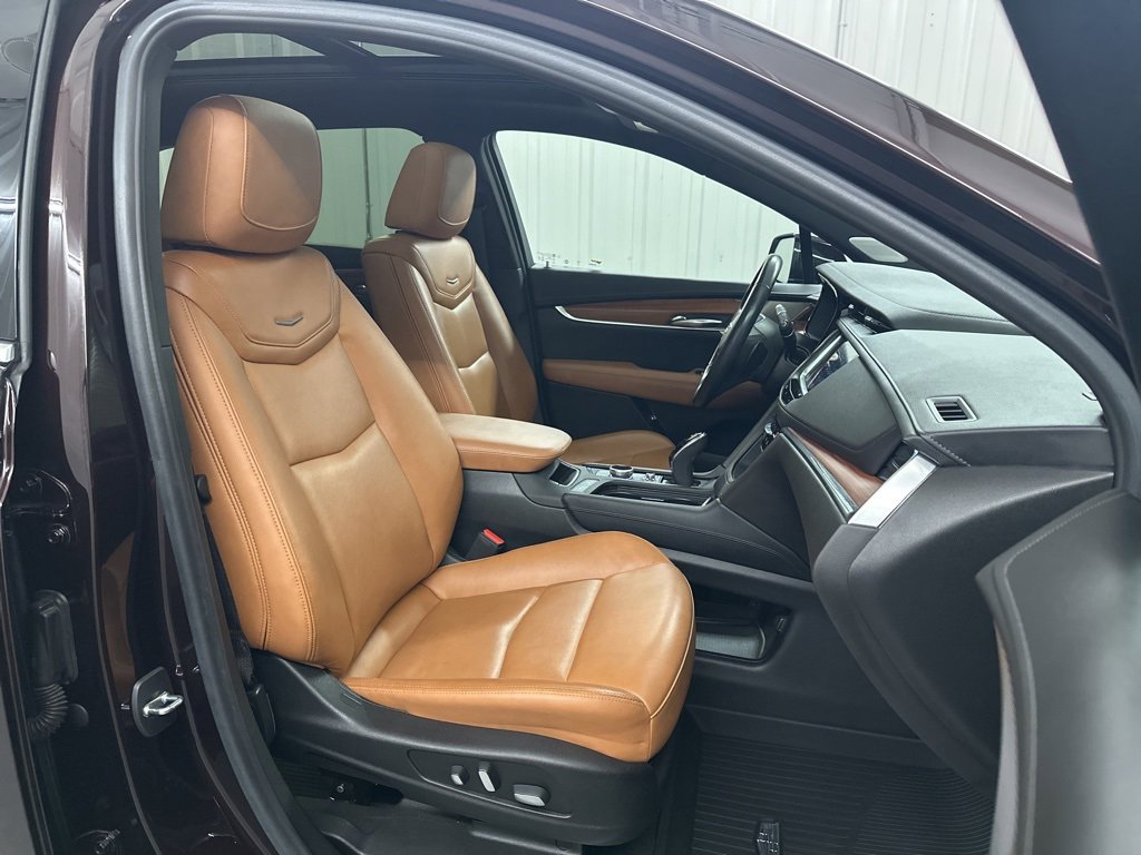 Used 2021 Cadillac XT5 Premium Luxury image 41