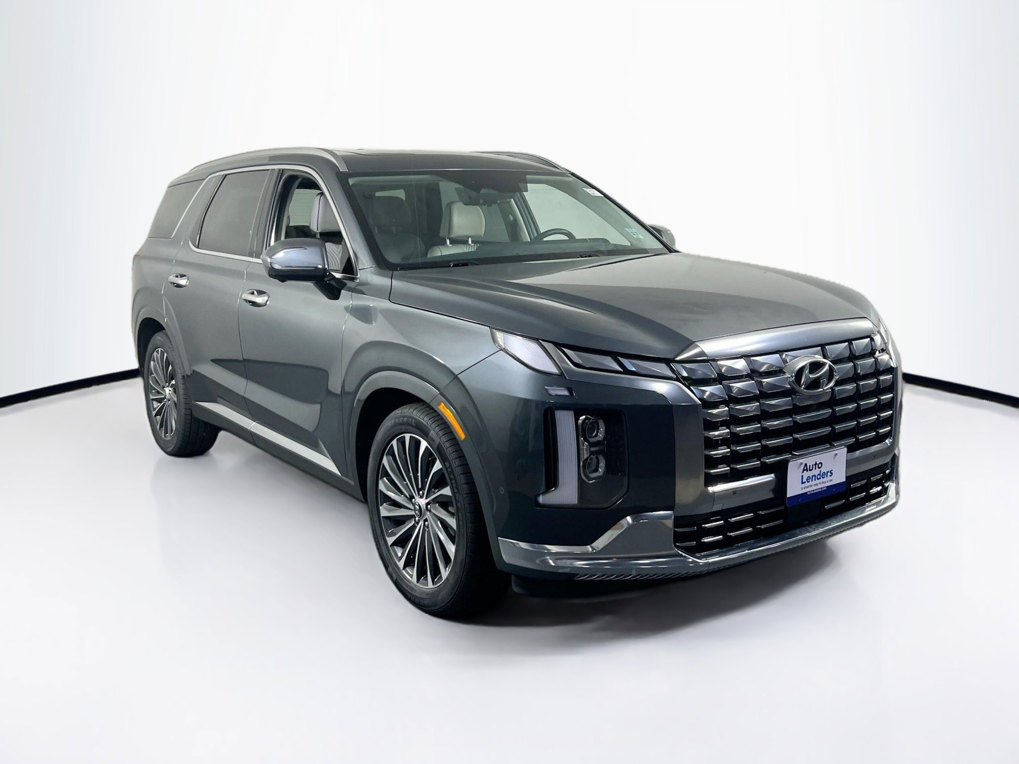 Used 2023 Hyundai Palisade Calligraphy image 3