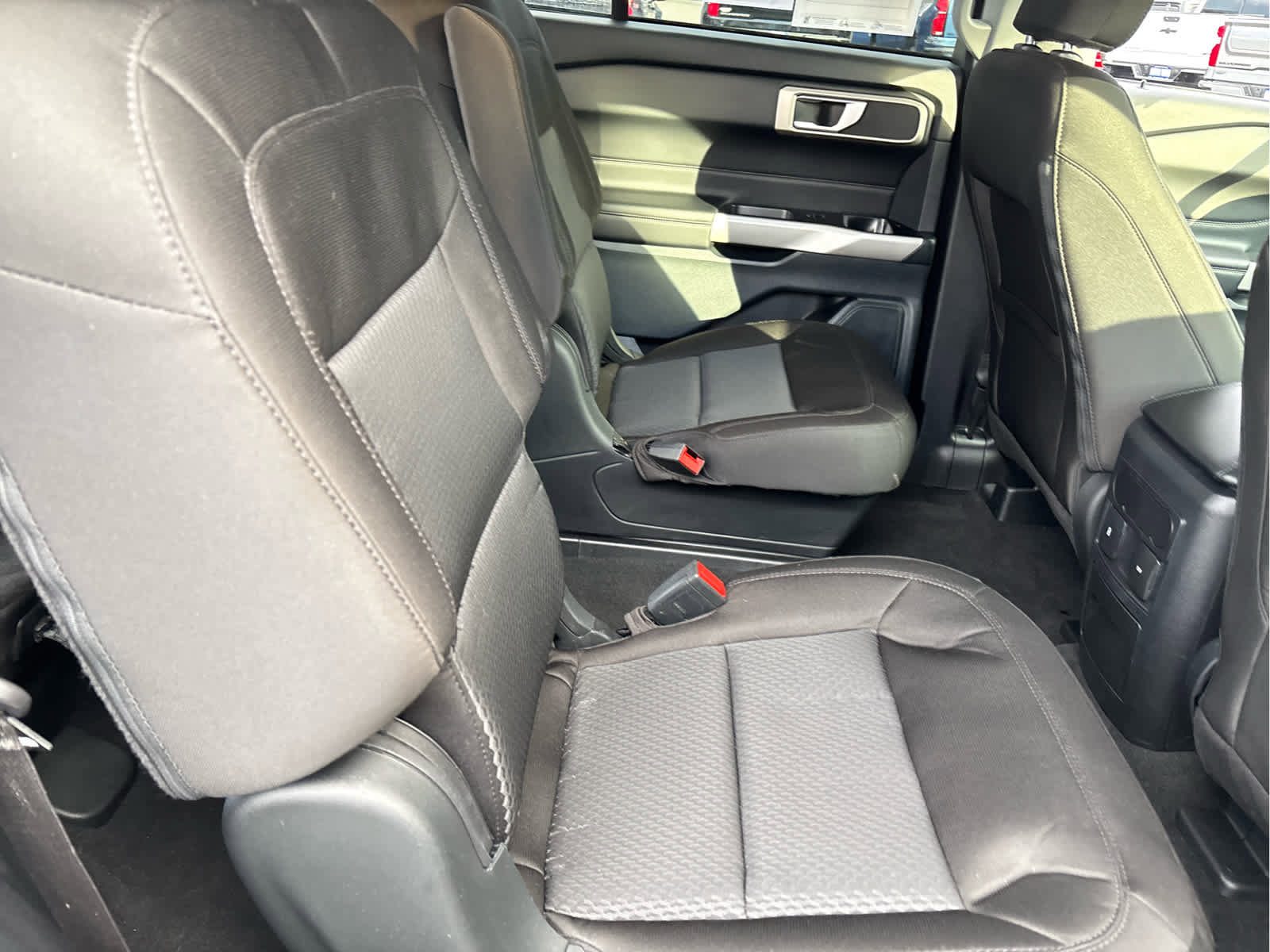 Used 2023 Ford Explorer XLT image 25