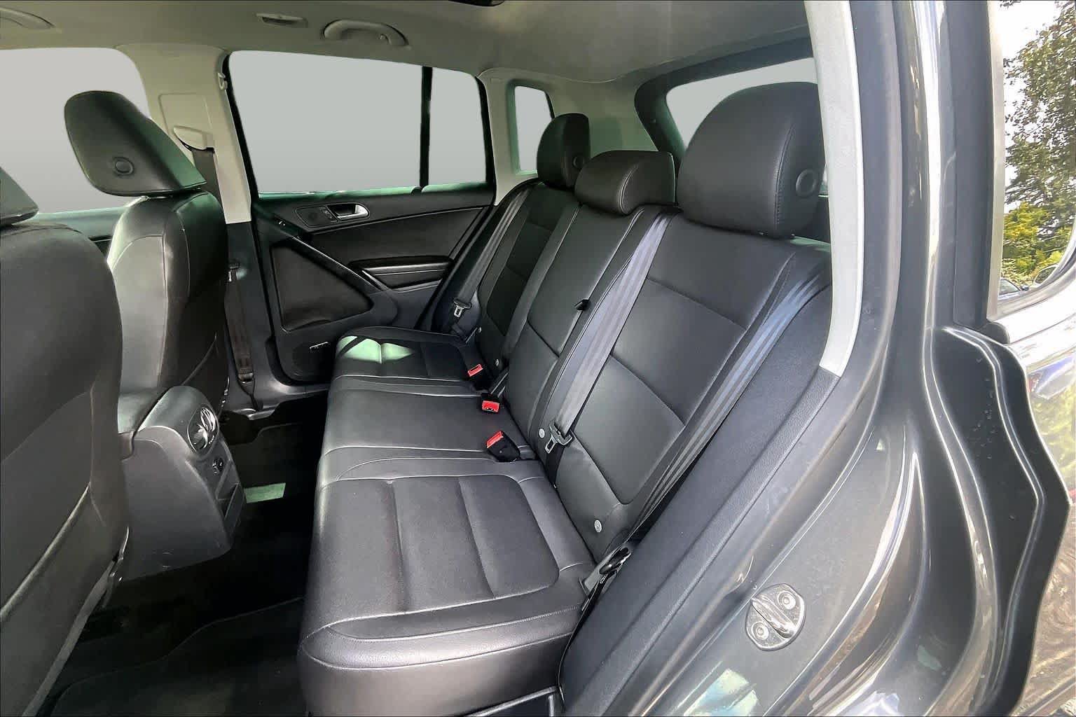 Used 2014 Volkswagen Tiguan SEL FWD image 21