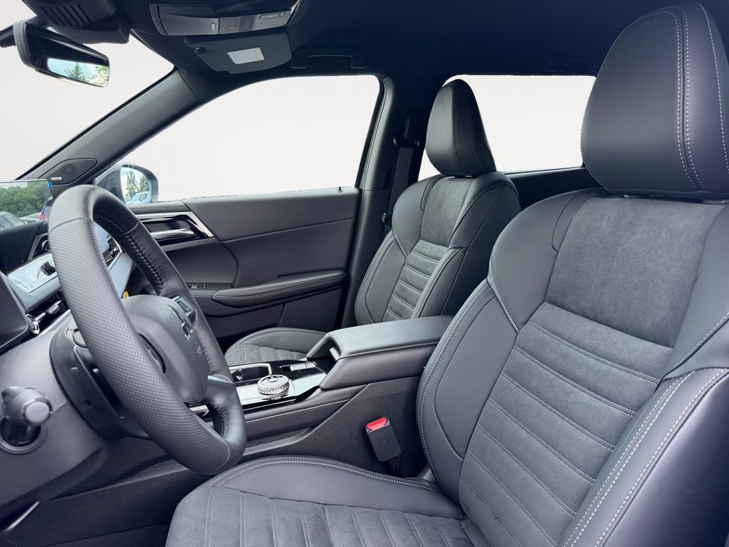 New 2026 Mitsubishi Outlander AWD image 9