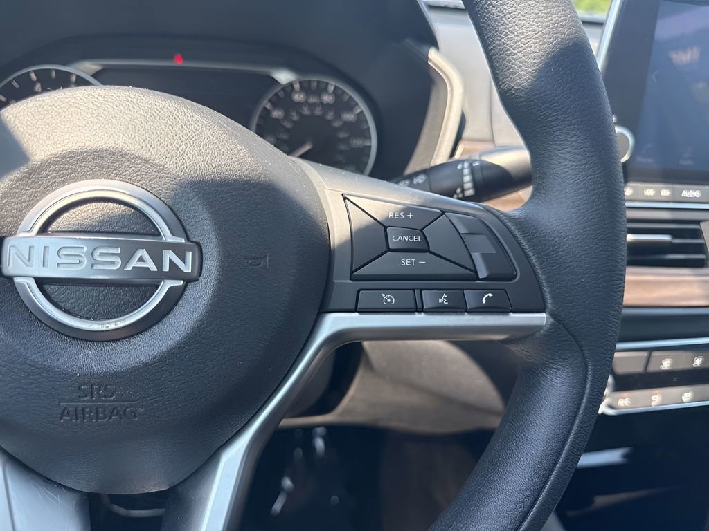Used 2024 Nissan Altima 2.5 SV FWD image 15