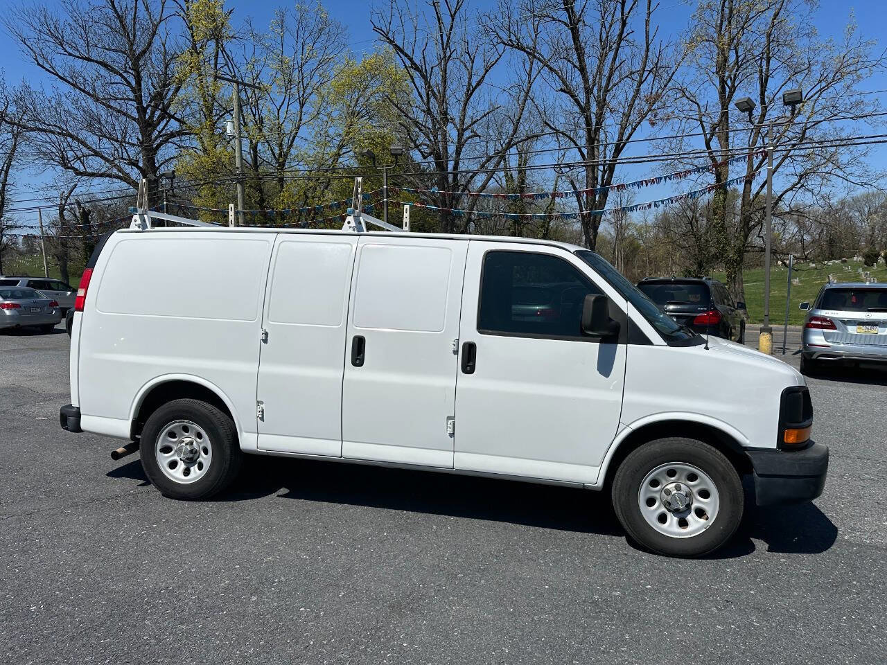 Used 2012 Chevrolet Express 1500 image 4
