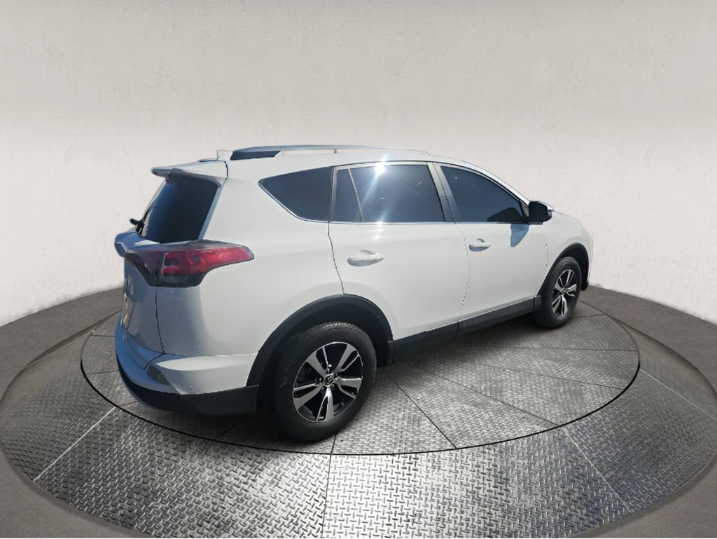 Used 2017 Toyota RAV4 XLE image 2