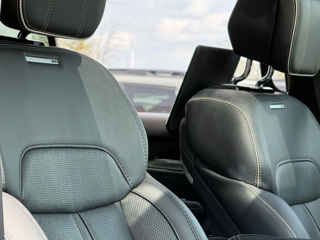 Used 2024 Jeep Grand Wagoneer Series II w/ Quick Order Packagew 28T image 47