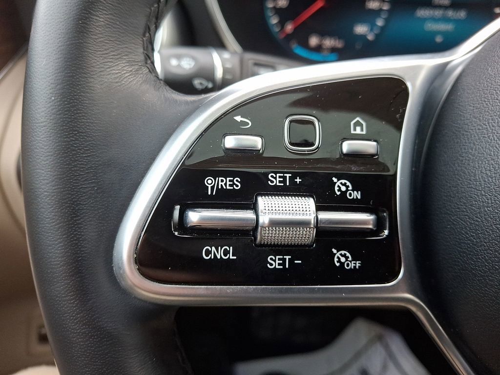 Used 2022 Mercedes-Benz GLC 300 4MATIC image 21